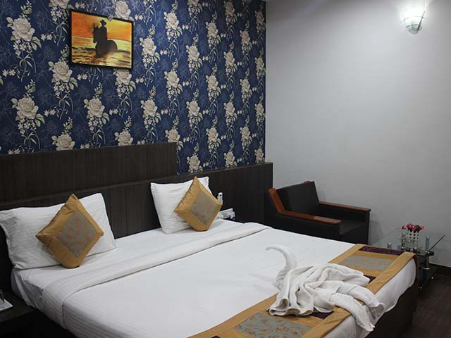 SUNFLOWER EXECUTIVE ROOMS